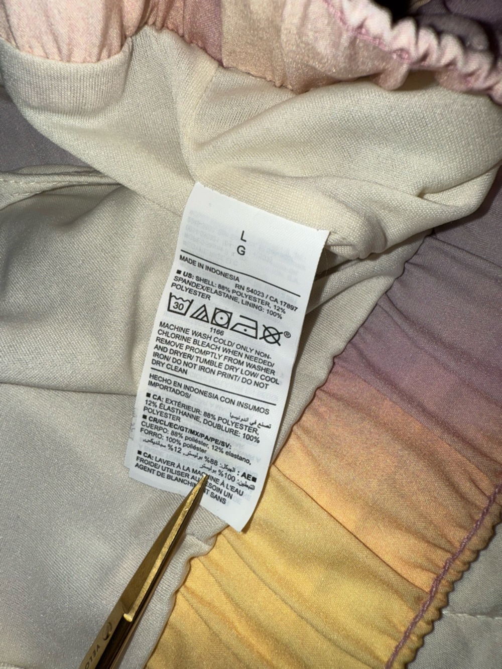 Old Navy Women’s Running Shorts L - Picture 3 of 6
